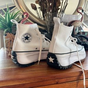 Converse white STARS size 8 platform sneaker